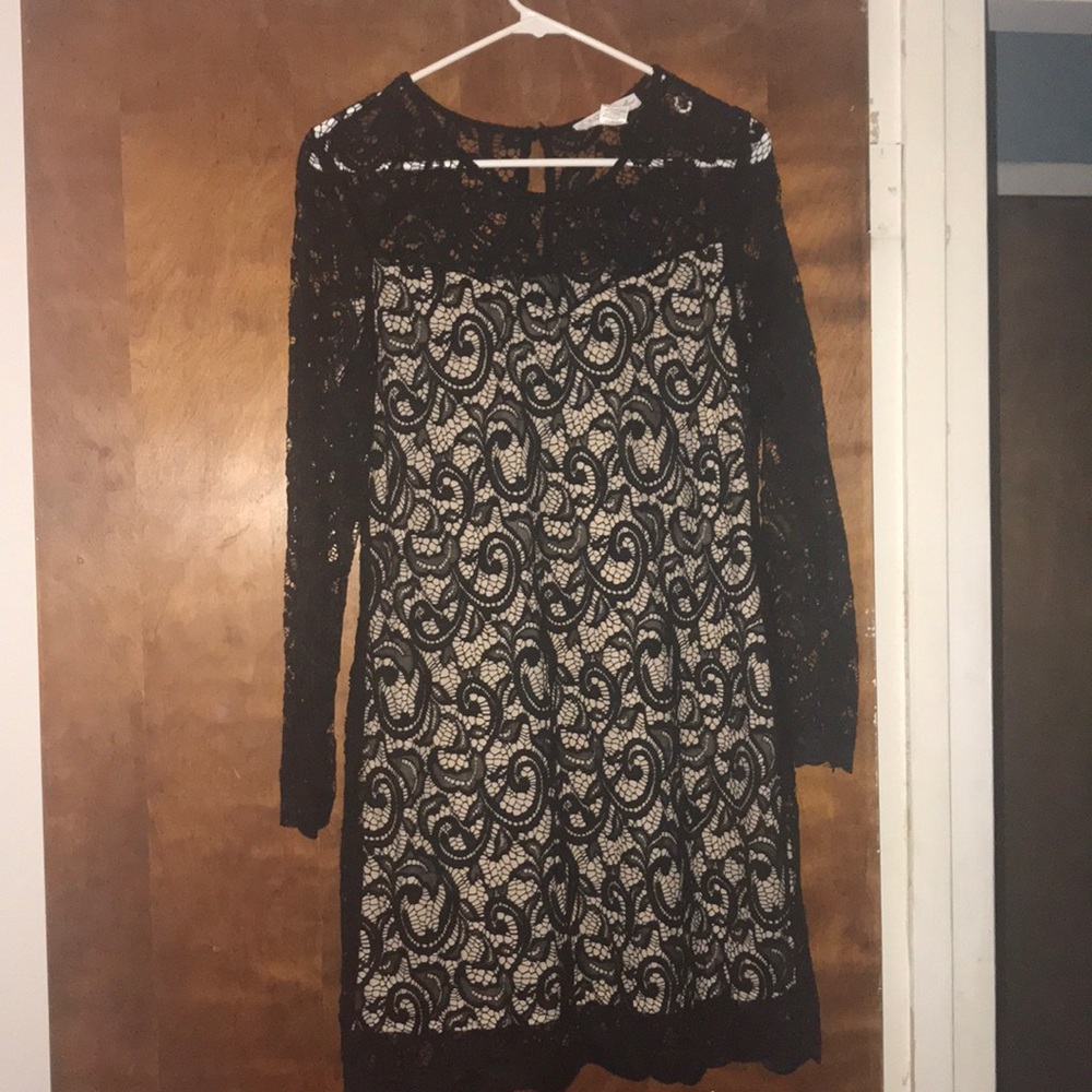 Short body hugging lace dress